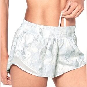 Lululemon Athletica White Patterned Athletic Shorts (Vintage Pattern)
